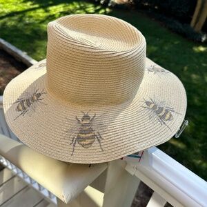 Vince Auto Women's bee Printed Panama Hat